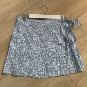Brandy Melville Genevieve Wrap Skirt